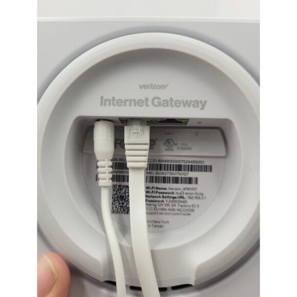Verizon Internet Gateway Internet Wi-Fi Access Point White Cube - Picture 4 of 6